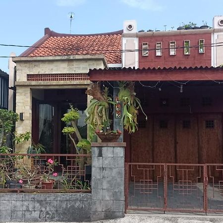 Unique Homestay 443 Джокякарта Екстериор снимка